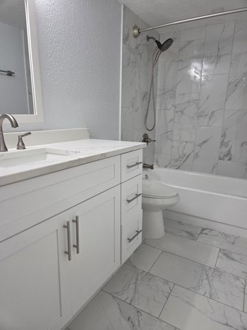 3905 N Nob Hill Road Apt 110, Sunrise, FL 33351