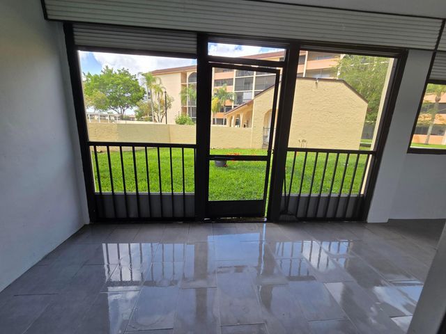 3905 N Nob Hill Road Apt 110, Sunrise, FL 33351