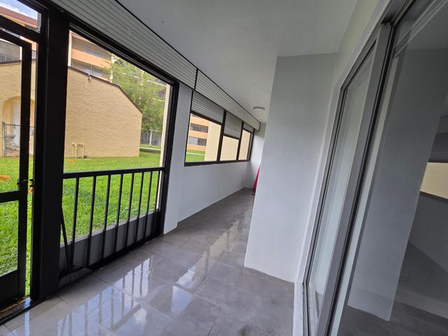 3905 N Nob Hill Road Apt 110, Sunrise, FL 33351