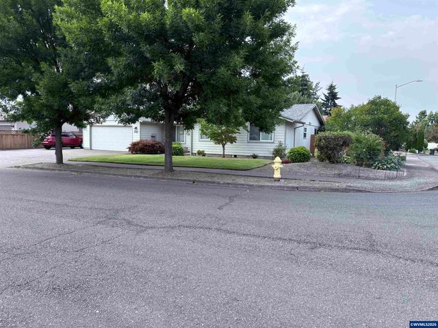 4727 NE San Francisco Dr, Salem, OR 97305