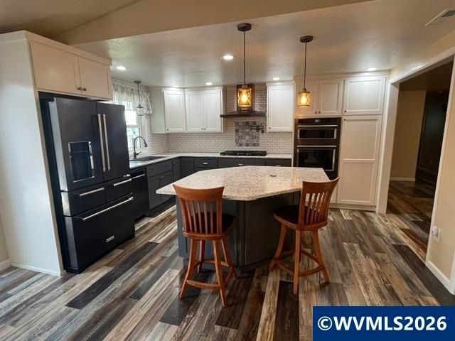 4727 NE San Francisco Dr, Salem, OR 97305