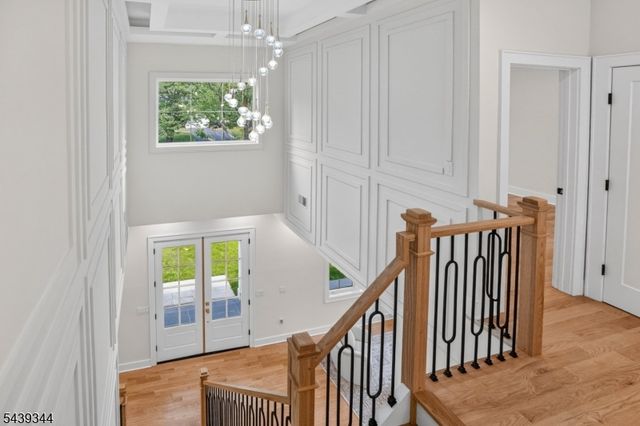 81 Ridge Dr, Livingston Twp., NJ 07039