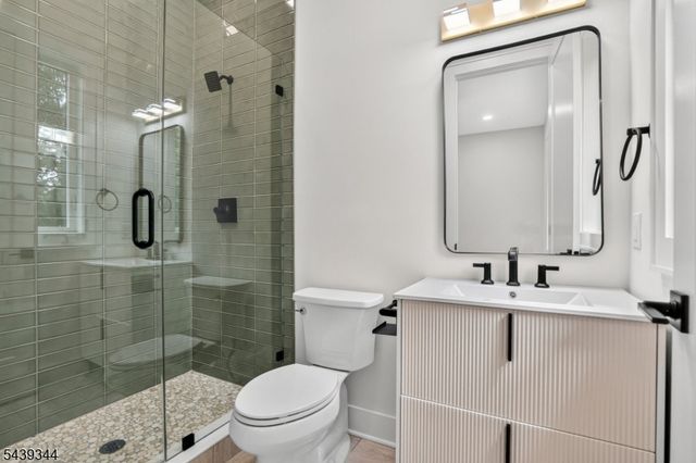 81 Ridge Dr, Livingston Twp., NJ 07039