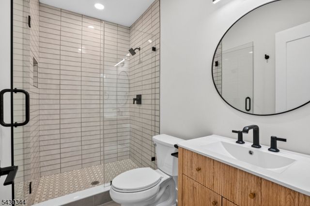 81 Ridge Dr, Livingston Twp., NJ 07039