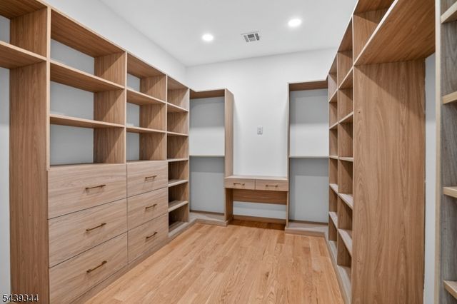 81 Ridge Dr, Livingston Twp., NJ 07039