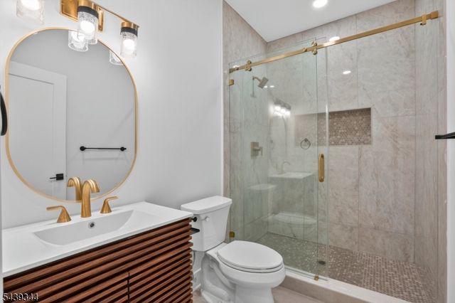 81 Ridge Dr, Livingston Twp., NJ 07039