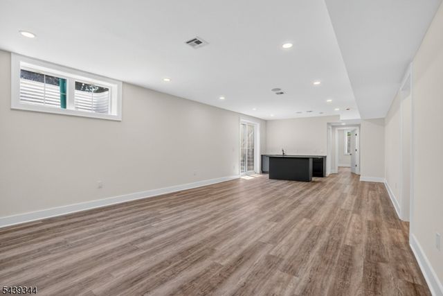 81 Ridge Dr, Livingston Twp., NJ 07039