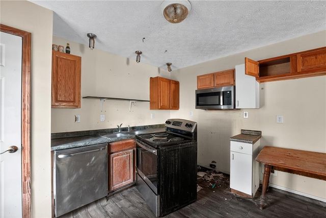 106 Valley Road, Stockbridge, GA 30281