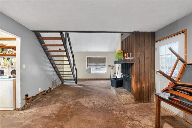 106 Valley Road, Stockbridge, GA 30281