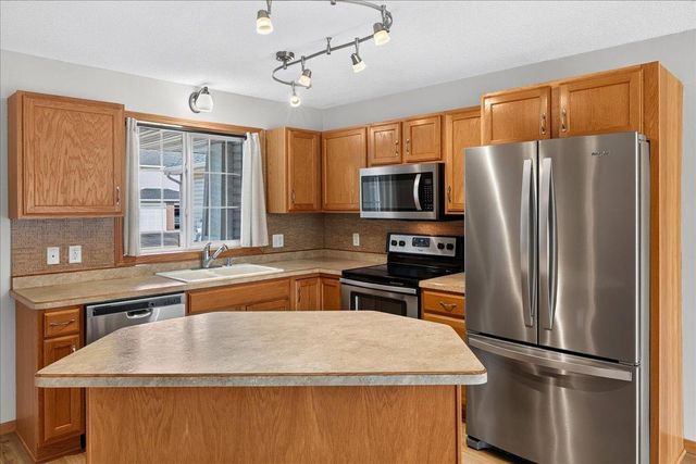 10509 64th Lane NE, Albertville, MN 55301