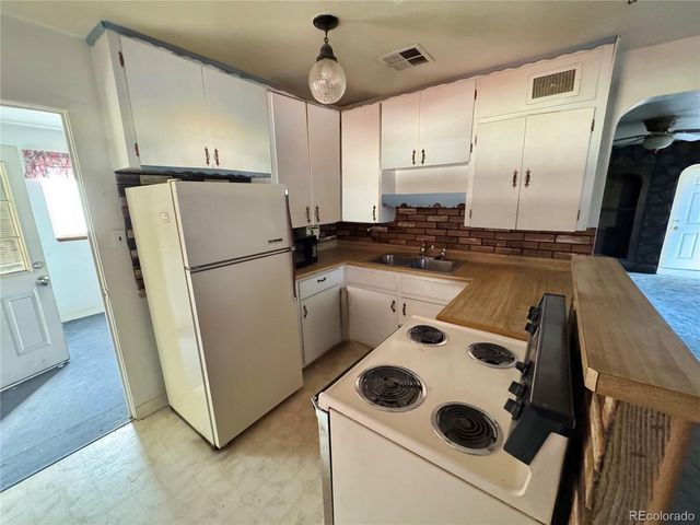 9371 Nagel Dr, Denver, CO 80229