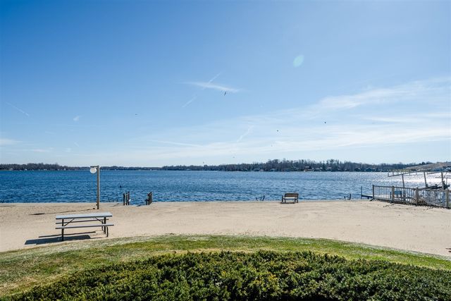 5251 Paw Paw Lake Road 16, Coloma, MI 49038