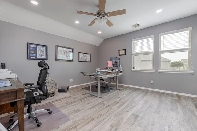 618 Kirkham Lane, League City, TX 77573