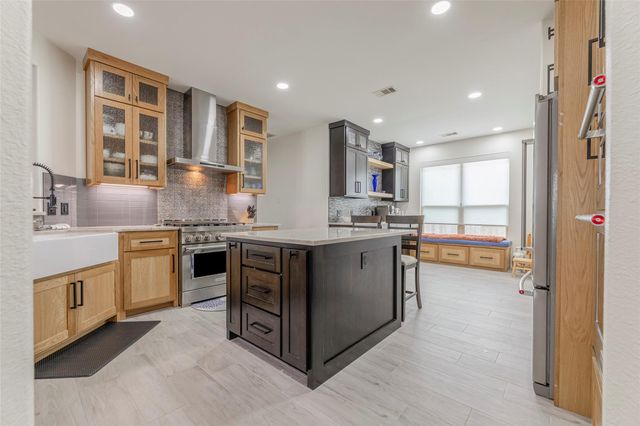 618 Kirkham Lane, League City, TX 77573