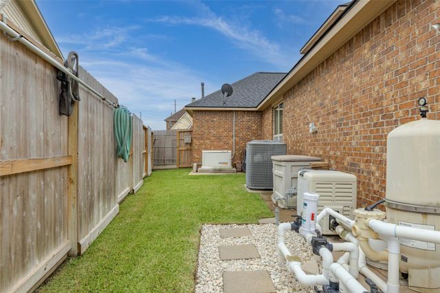 618 Kirkham Lane, League City, TX 77573