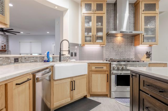 618 Kirkham Lane, League City, TX 77573