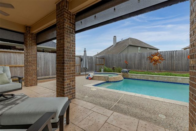618 Kirkham Lane, League City, TX 77573