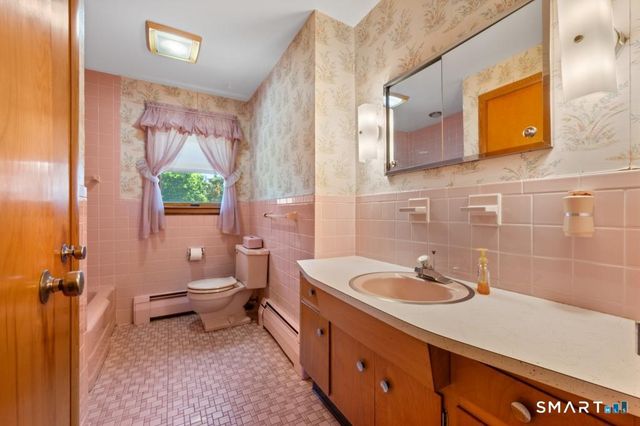 103 Debra Lane, Bristol, CT 06010