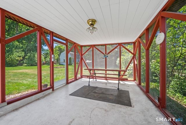 103 Debra Lane, Bristol, CT 06010