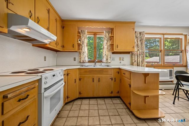 103 Debra Lane, Bristol, CT 06010