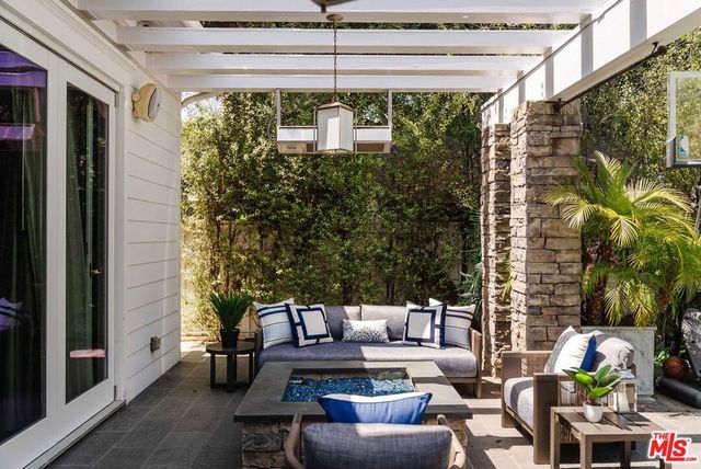 356 E Rustic Road, Santa Monica, CA 90402