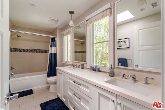 356 E Rustic Road, Santa Monica, CA 90402