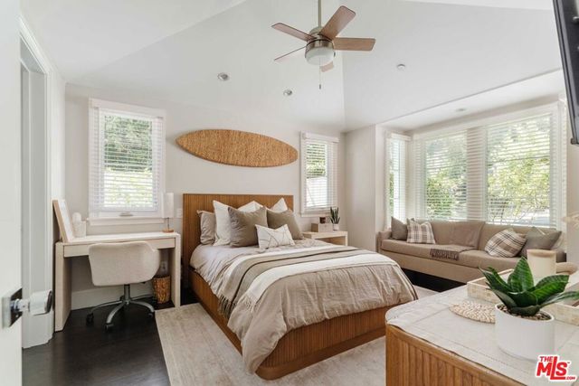 356 E Rustic Road, Santa Monica, CA 90402