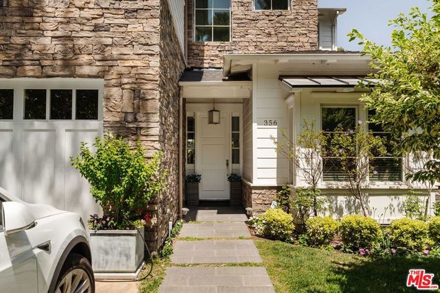 356 E Rustic Road, Santa Monica, CA 90402