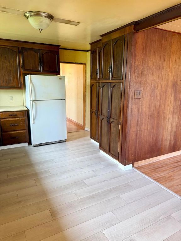 Image 19 of property listing at 226 Manor Drive, South San Francisco, CA 94080