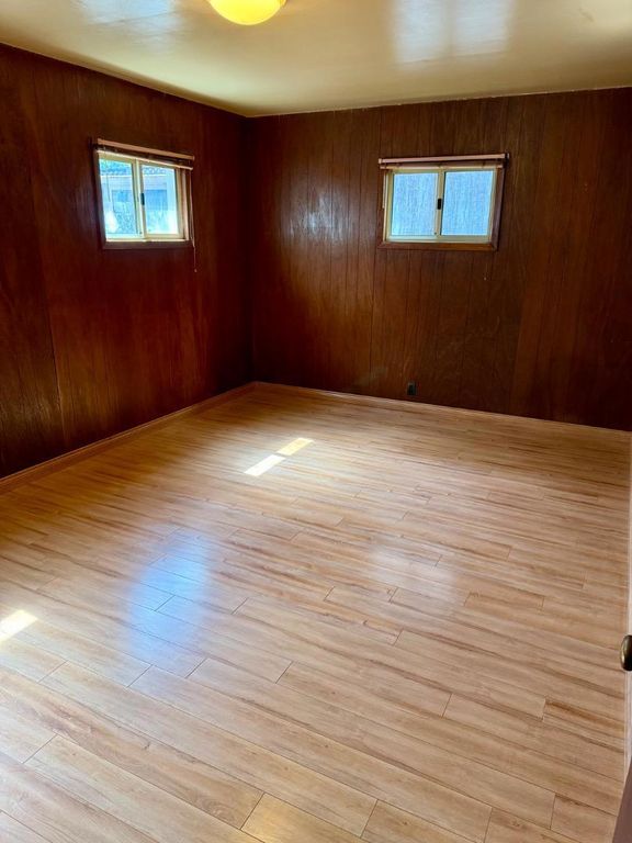 Image 23 of property listing at 226 Manor Drive, South San Francisco, CA 94080