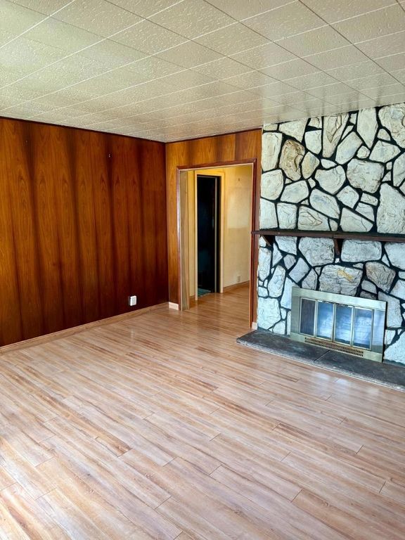 Image 8 of property listing at 226 Manor Drive, South San Francisco, CA 94080