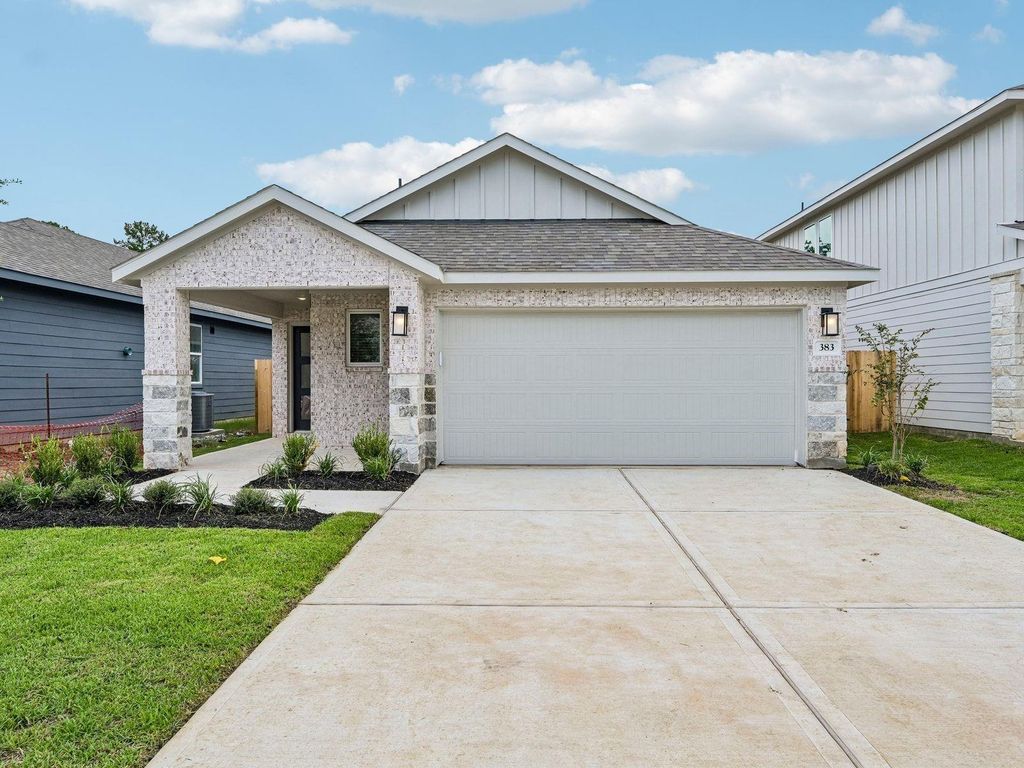 383 Sunrise Ranch Drive, Conroe, TX 77316