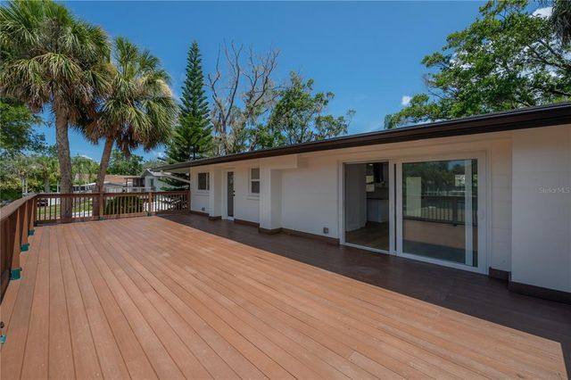 6108 OAK RIDGE AVENUE, New Port Richey, FL 34653