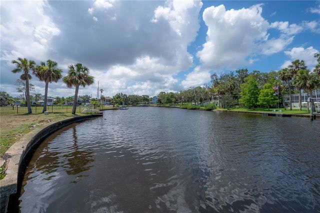 6108 OAK RIDGE AVENUE, New Port Richey, FL 34653