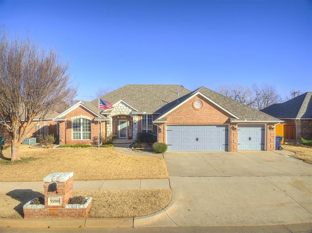 9200 Stacy Lynn Lane, Yukon, OK 73099