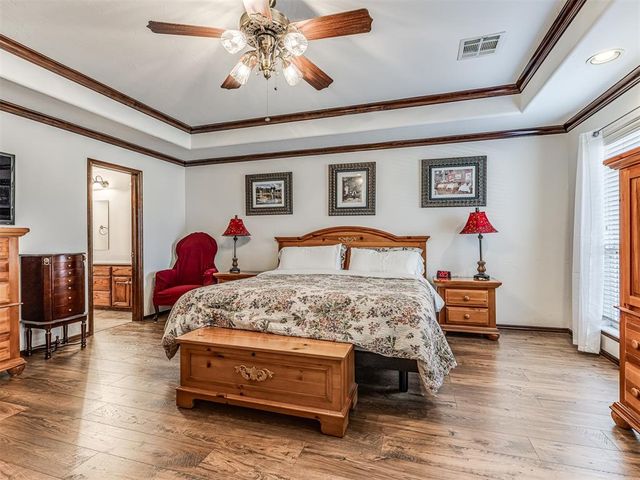 9200 Stacy Lynn Lane, Yukon, OK 73099