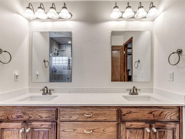 9200 Stacy Lynn Lane, Yukon, OK 73099