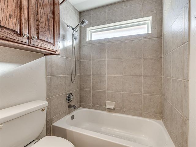 9200 Stacy Lynn Lane, Yukon, OK 73099