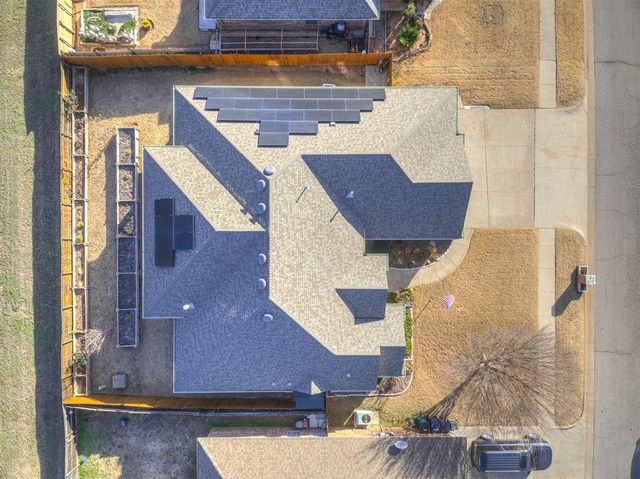 9200 Stacy Lynn Lane, Yukon, OK 73099