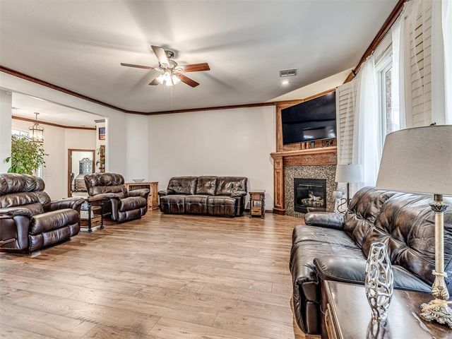 9200 Stacy Lynn Lane, Yukon, OK 73099