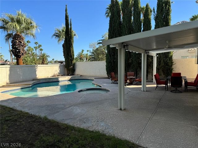 4662 Hoeker Way, Las Vegas, NV 89147