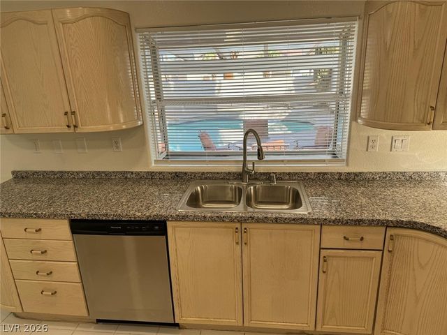 4662 Hoeker Way, Las Vegas, NV 89147