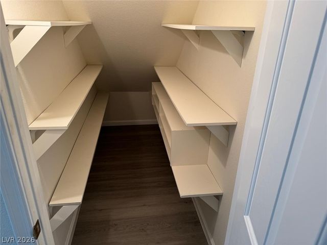 4662 Hoeker Way, Las Vegas, NV 89147