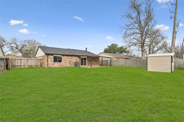 230 Tara Plantation Dr, Richmond, TX 77469