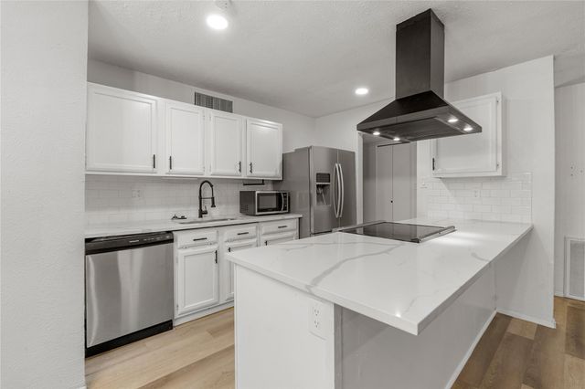 230 Tara Plantation Dr, Richmond, TX 77469