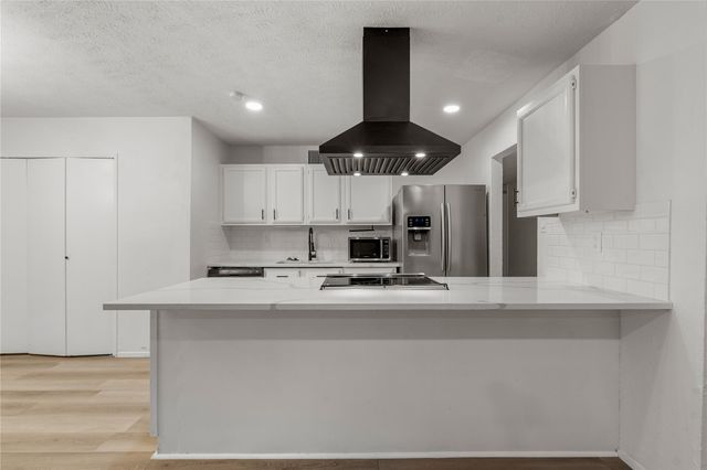230 Tara Plantation Dr, Richmond, TX 77469
