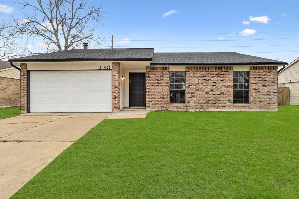 230 Tara Plantation Dr, Richmond, TX 77469