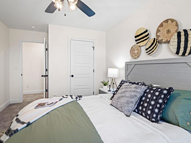 1108 W Ragweed Court, Ozark, MO 65721