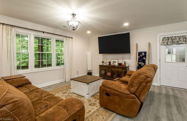 255 Back Creek Road, Asheboro, NC 27205