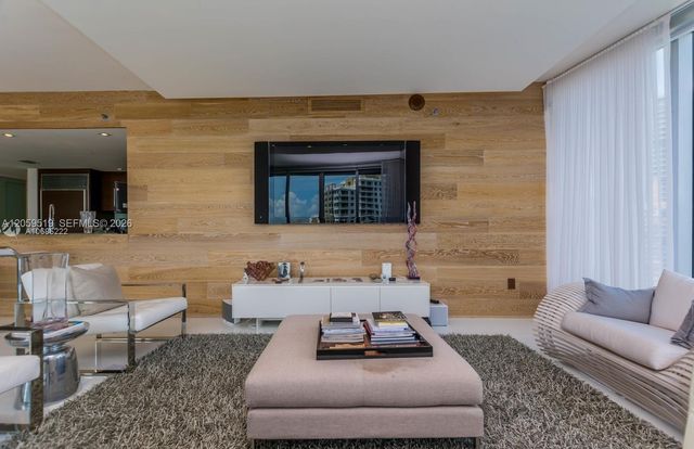 465 Brickell Avenue 2301, Miami, FL 33131